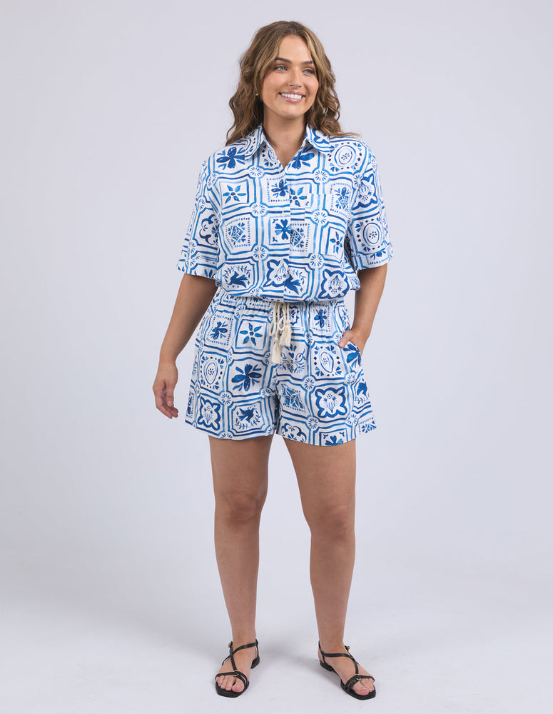 DOLCE TILE SHORT - OCEAN TILE PRINT