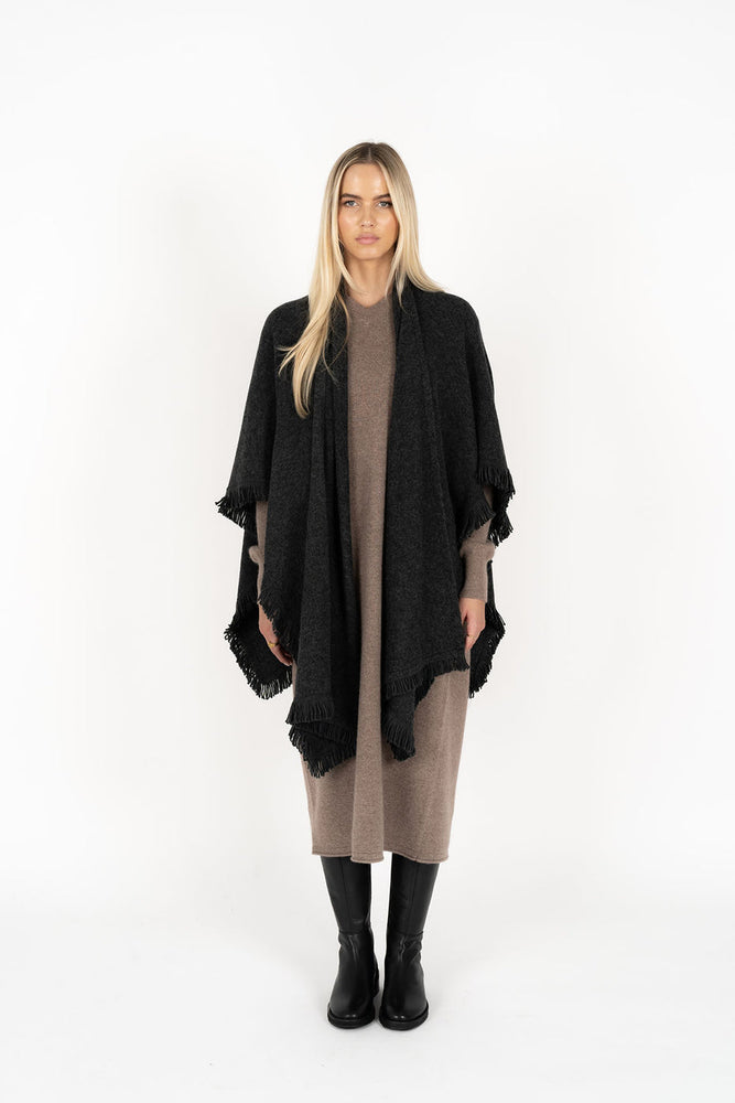 FRINGE WRAP - DARK CHARCOAL